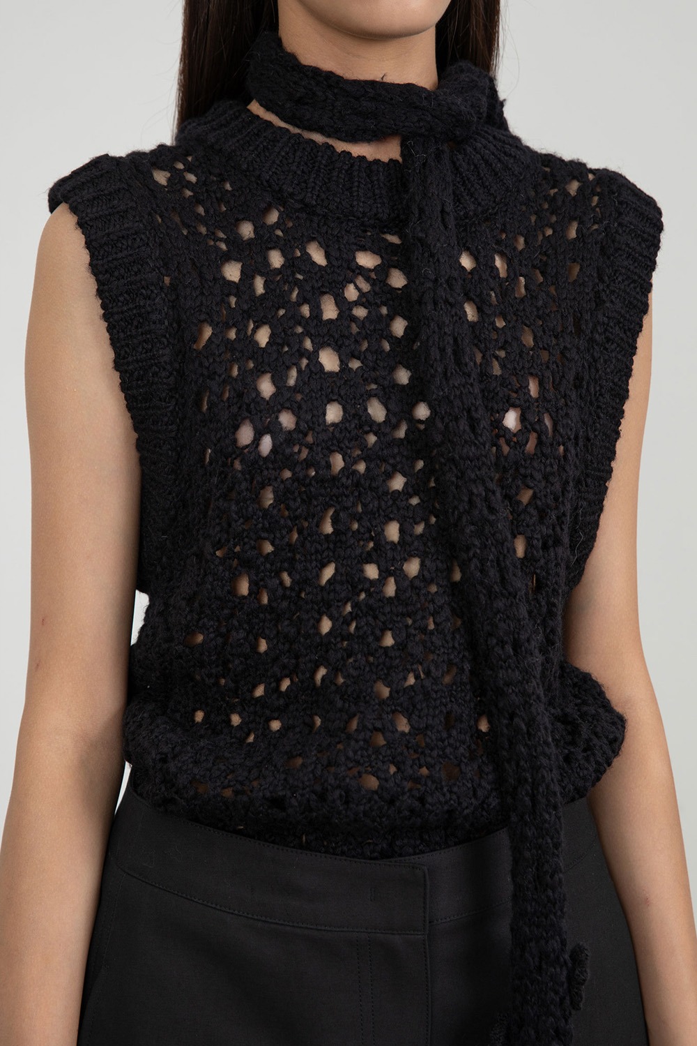 Crochet Petit Muffler - Black