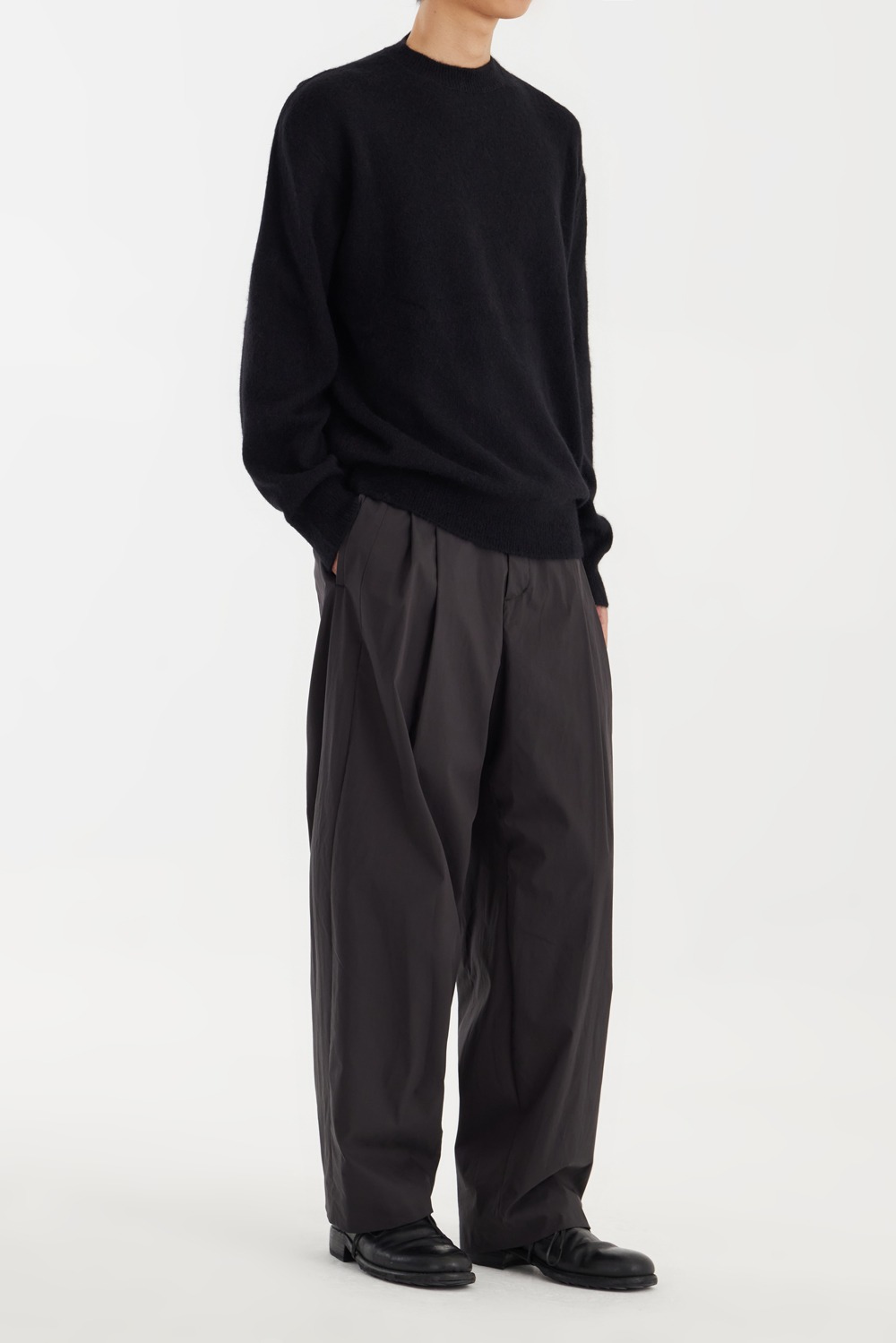 Banded Two Tuck Pants - Black