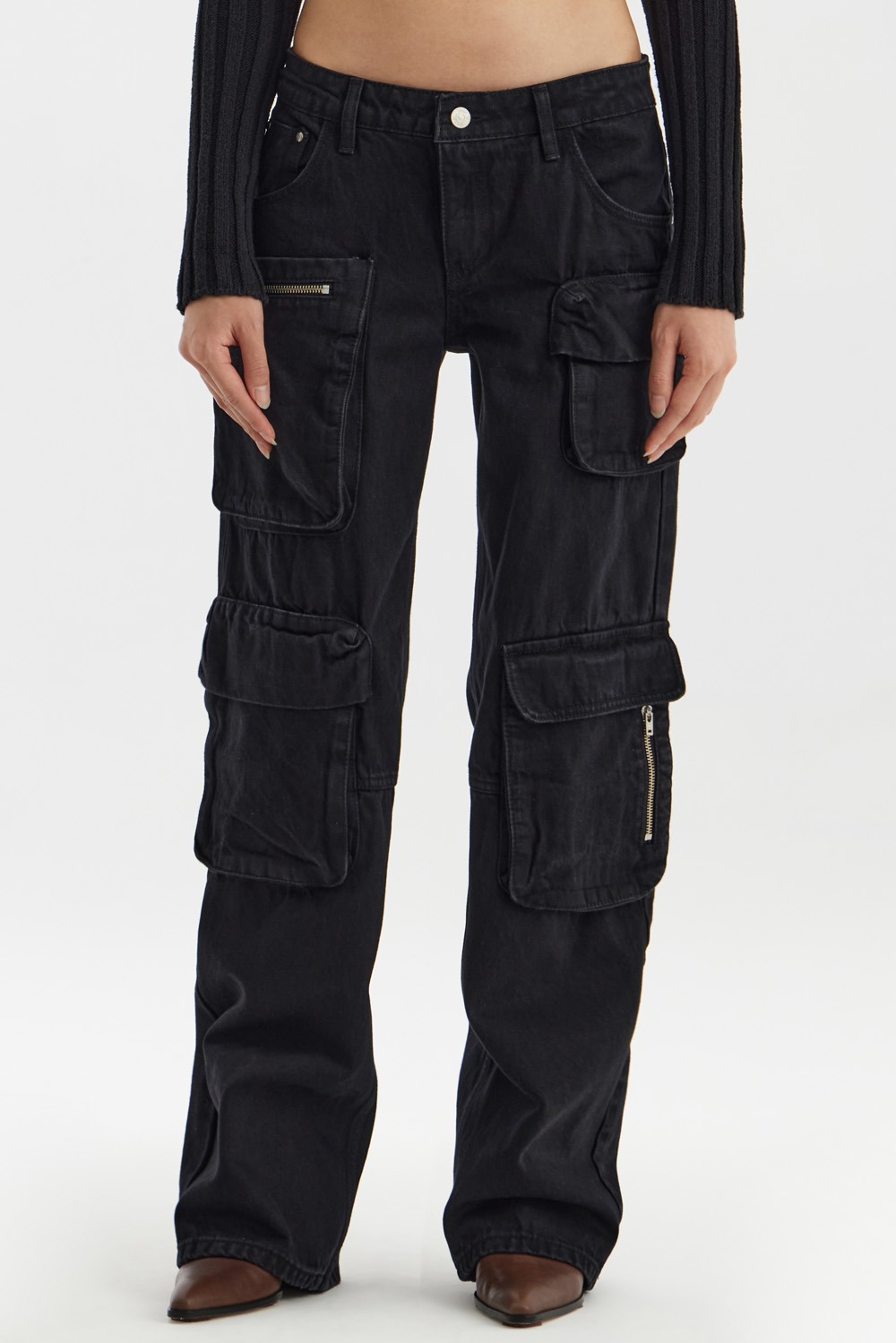 Cargo Pocket Jean-Black