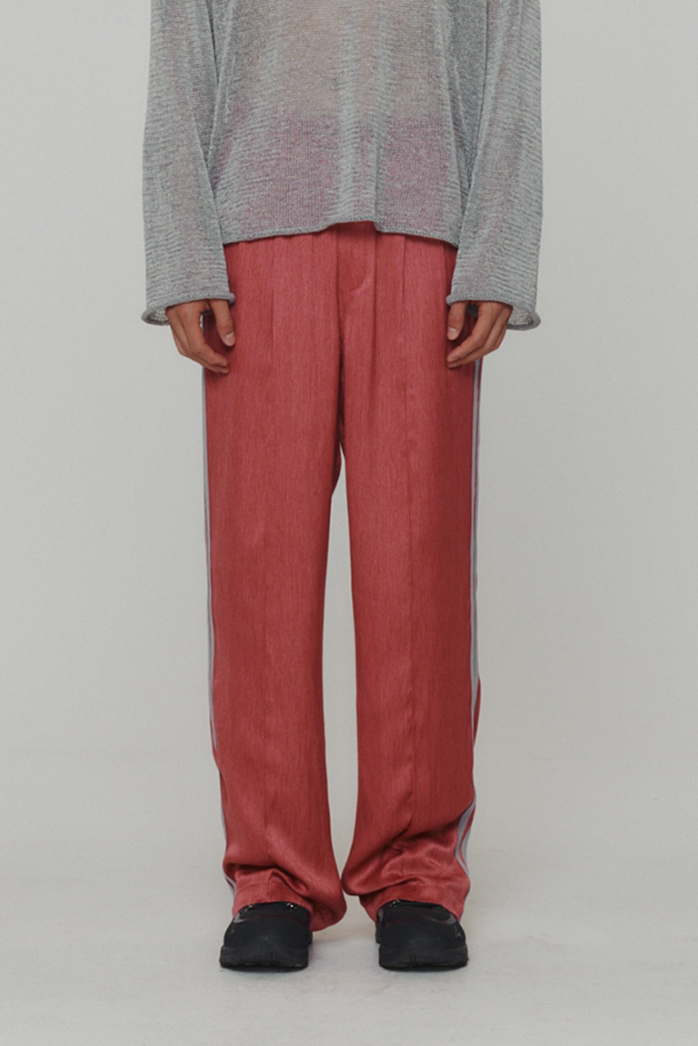 Straight Tuck Banding Pants-Red