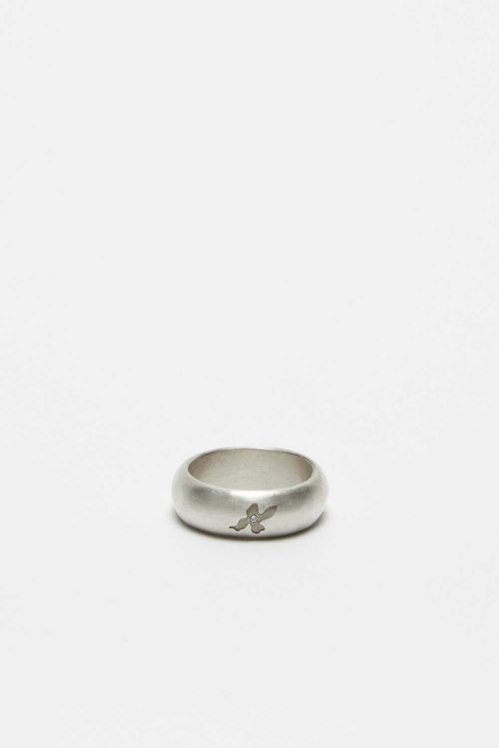 ‘Dust’ Floral-Engraved Ring (Women)_Silver