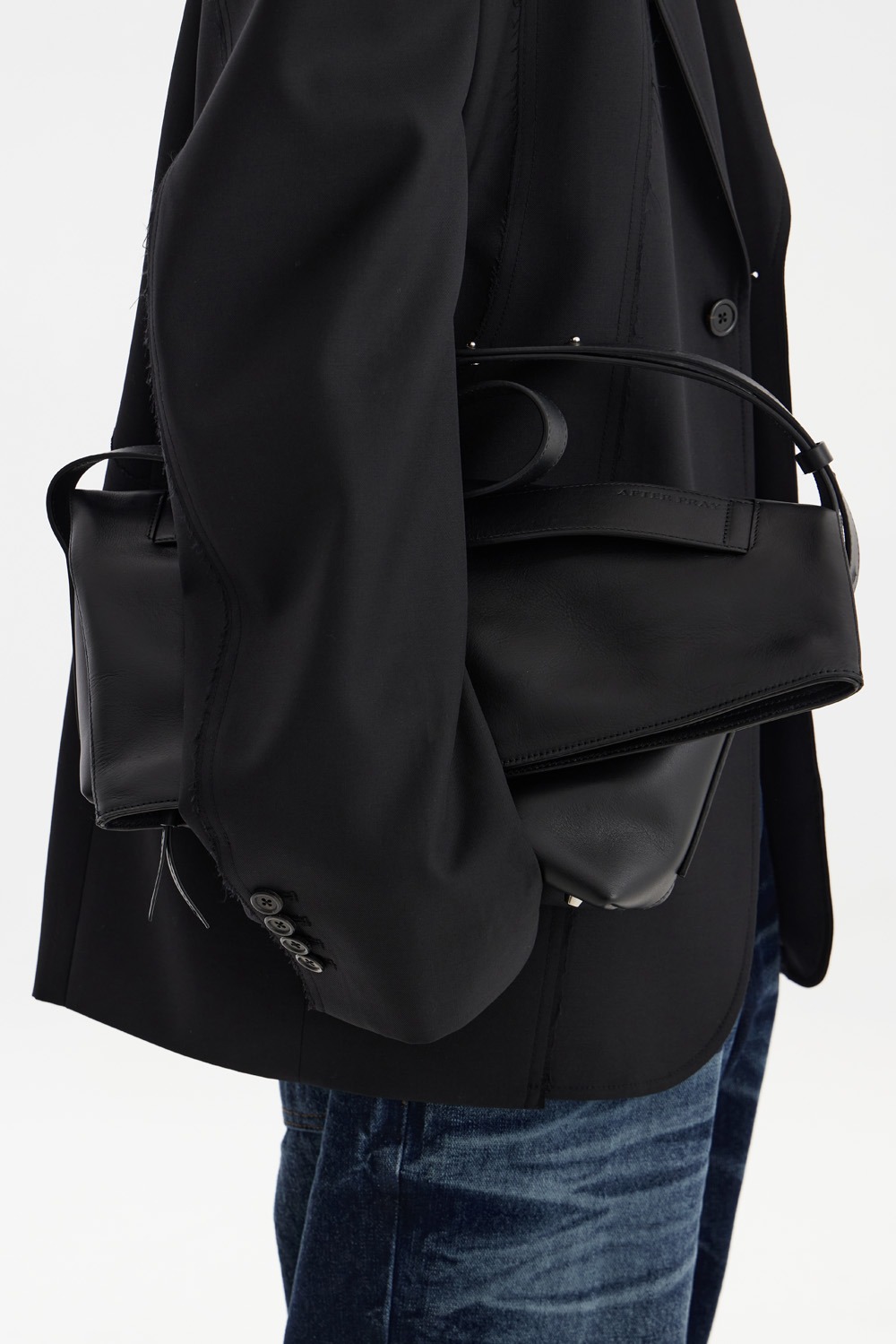 Grip Fold Cross Leather Bag-Black